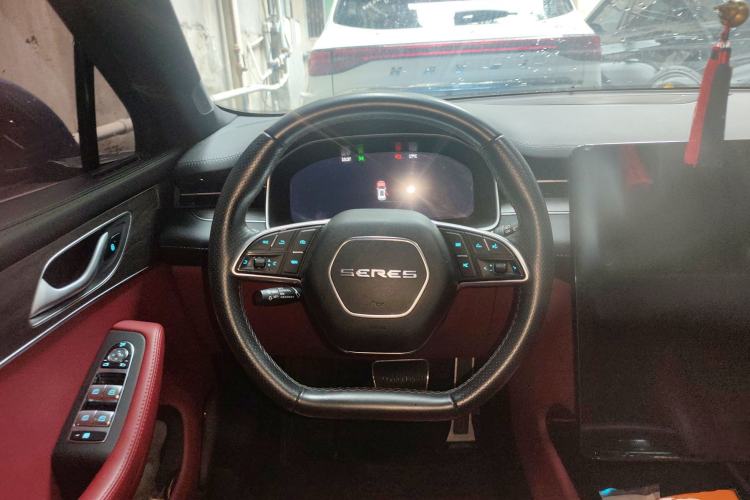 Used SERES SF5 2021 Huawei Smart Selection Four-Wheel Drive Edition Steering Wheel
