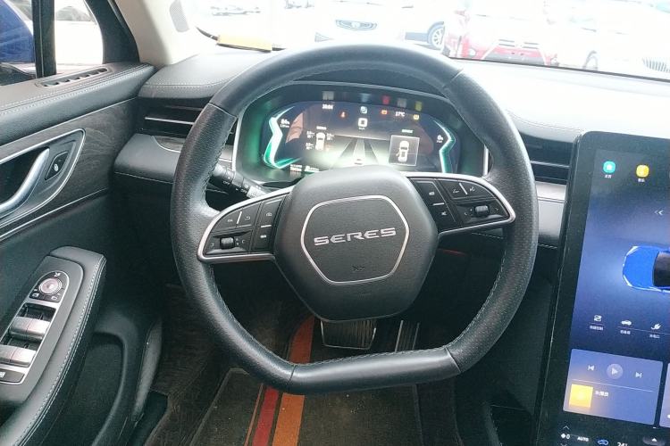 Used SERES SF5 2021 Four-Wheel Drive Freedom Expedition Edition Steering Wheel