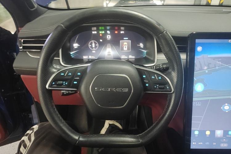 Used SERES SF5 2021 Four-Wheel Drive Freedom Expedition Edition Steering Wheel