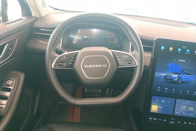 Used SERES SF5 2021 Four-Wheel Drive Freedom Expedition Edition Steering Wheel