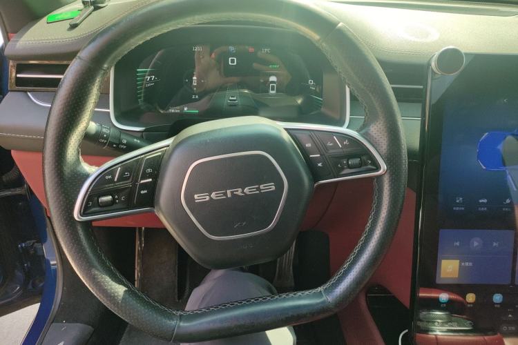 Used SERES SF5 2021 Huawei Smart Selection Four-Wheel Drive Edition Steering Wheel