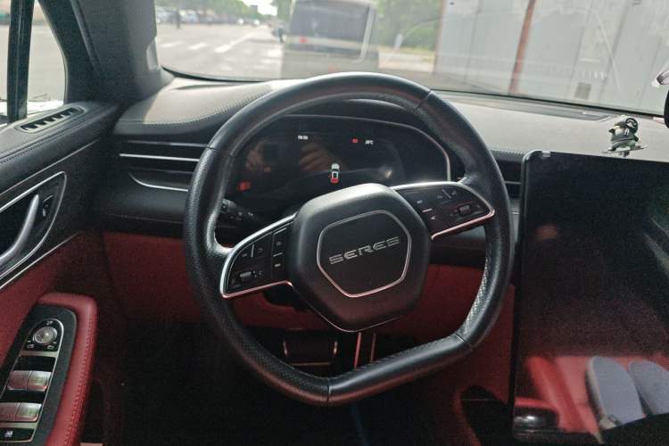 Used SERES SF5 2021 Four-Wheel Drive Freedom Expedition Edition Steering Wheel