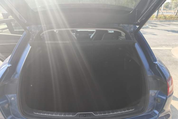 Used SERES SF5 2021 Huawei Smart Selection Four-Wheel Drive Edition Trunk