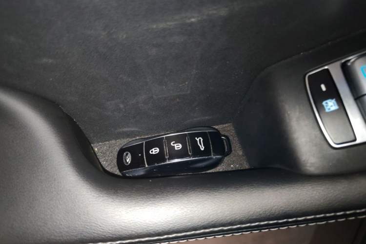 Used SERES SF5 2021 Four-Wheel Drive Freedom Expedition Edition Vehicle Key