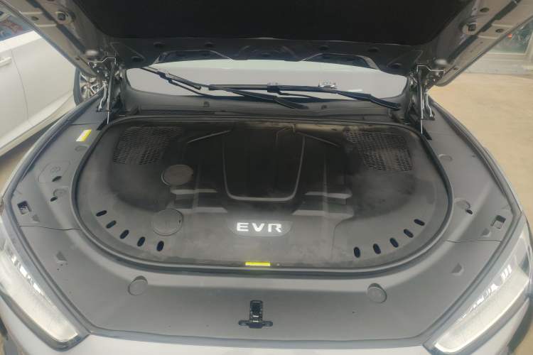 Used SERES SF5 2021 Four-Wheel Drive Freedom Expedition Edition Engine Bay