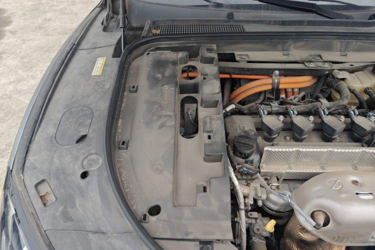 Used SERES SF5 2021 Huawei Smart Selection Four-Wheel Drive Edition Engine Bay Right