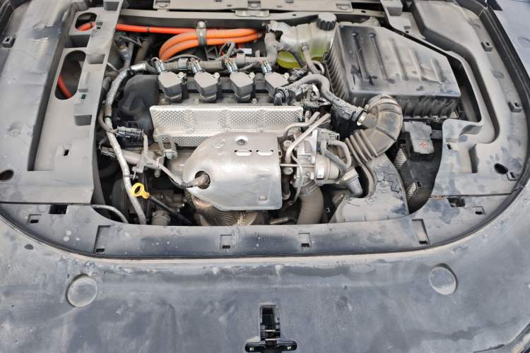 Used SERES SF5 2021 Four-Wheel Drive Freedom Expedition Edition Engine Bay