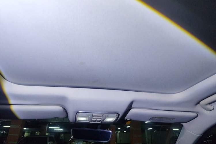 Used SERES SF5 2021 Four-Wheel Drive Freedom Expedition Edition Headliner