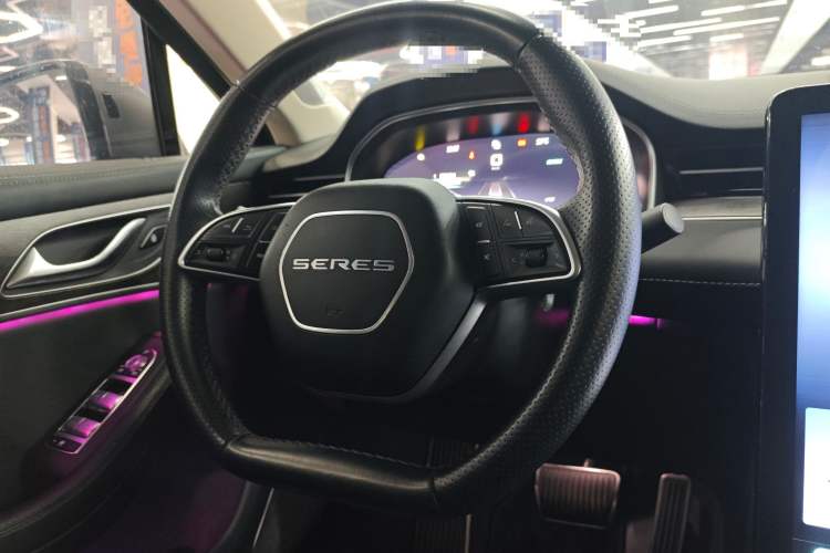Used SERES SF5 2021 Huawei Smart Selection Four-Wheel Drive Edition Interior 7