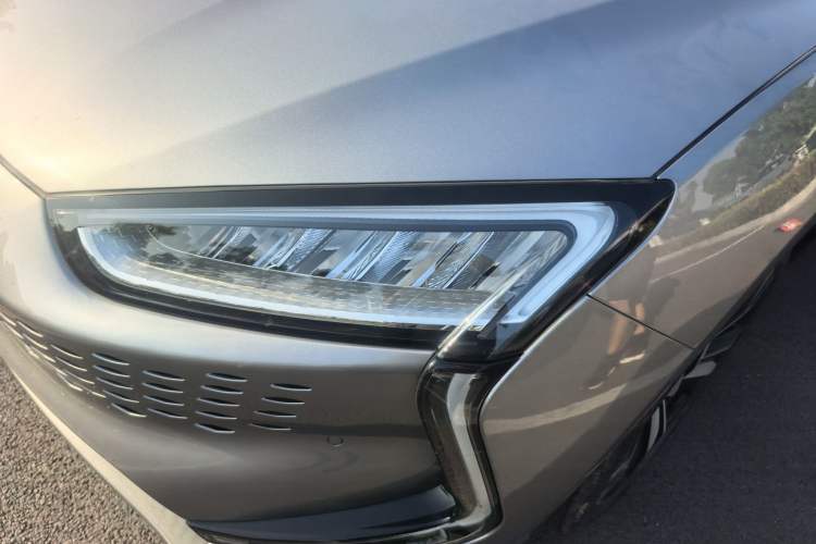 Used SERES SF5 2021 Huawei Smart Selection Four-Wheel Drive Edition Left Front Headlight