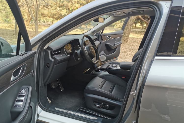Used SERES SF5 2021 Four-Wheel Drive Freedom Expedition Edition Left Front Seat