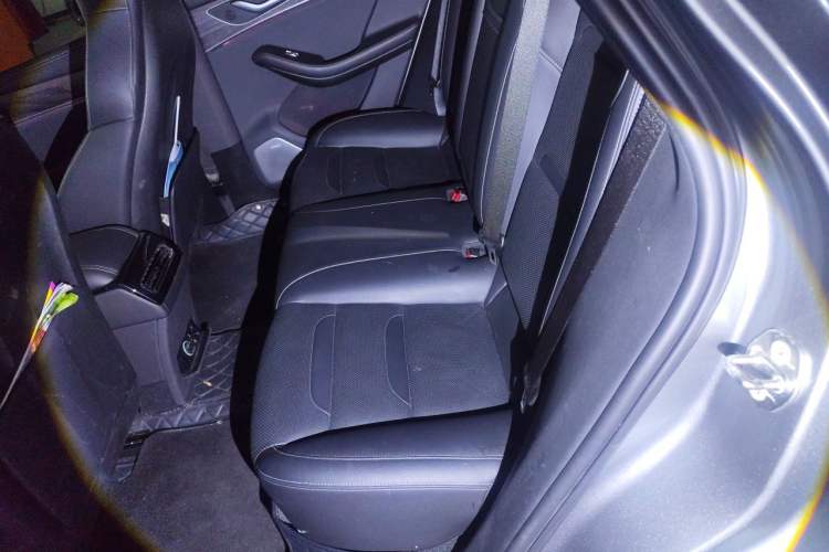 Used SERES SF5 2021 Four-Wheel Drive Freedom Expedition Edition Left Rear Seat
