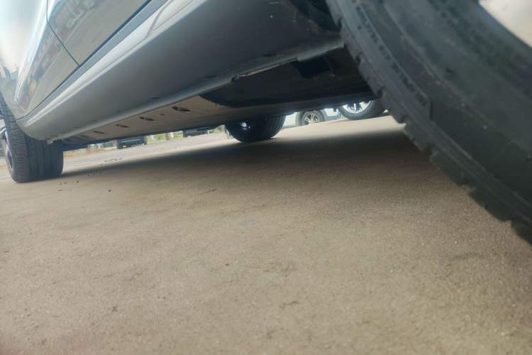 Used SERES SF5 2021 Four-Wheel Drive Freedom Expedition Edition Left Side Sill