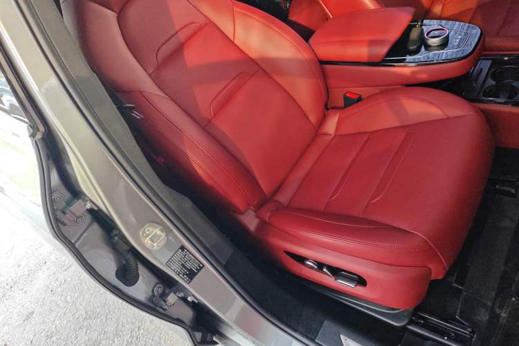 Used SERES SF5 2021 Huawei Smart Selection Four-Wheel Drive Edition Right Front Seat