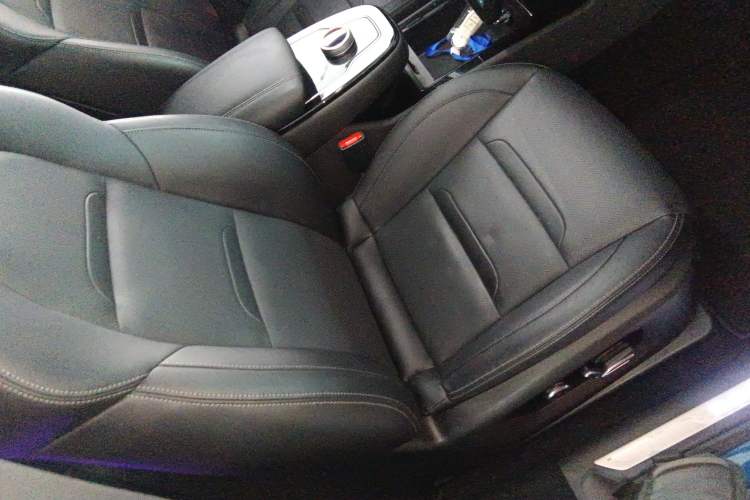 Used SERES SF5 2021 Huawei Smart Selection Four-Wheel Drive Edition Right Front Seat