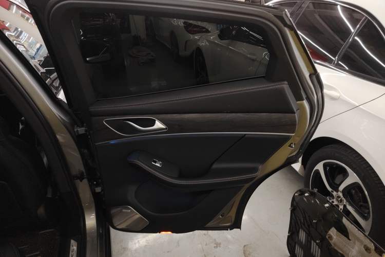 Used SERES SF5 2021 Four-Wheel Drive Freedom Expedition Edition Right Rear Door Interior