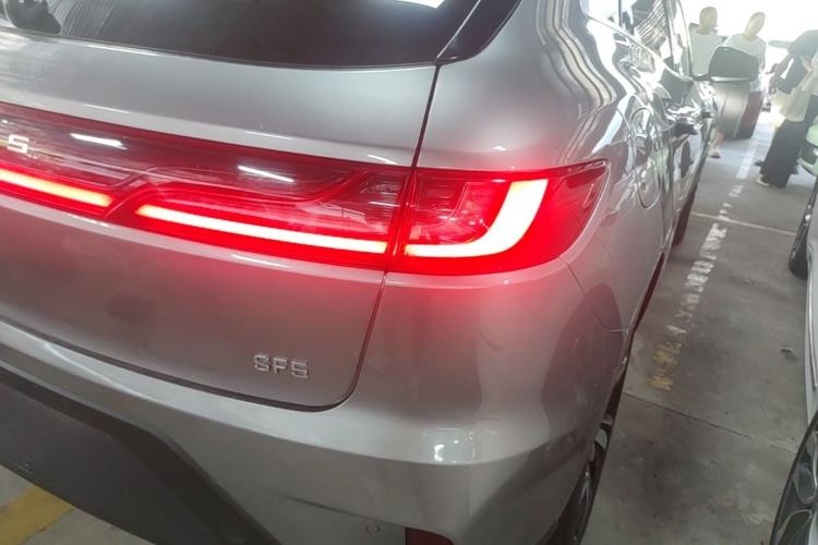 Used SERES SF5 2021 Four-Wheel Drive Freedom Expedition Edition Right Rear Taillight