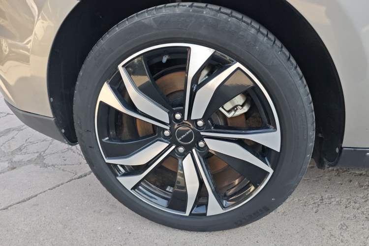 Used SERES SF5 2021 Four-Wheel Drive Freedom Expedition Edition Right Rear Wheel Hub