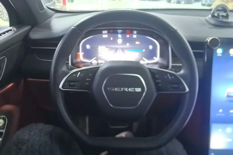 Used SERES SF5 2021 Four-Wheel Drive Freedom Expedition Edition Steering Wheel
