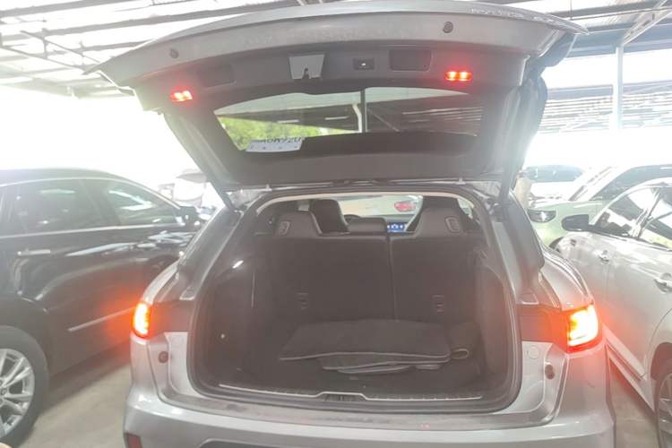 Used SERES SF5 2021 Four-Wheel Drive Freedom Expedition Edition Trunk