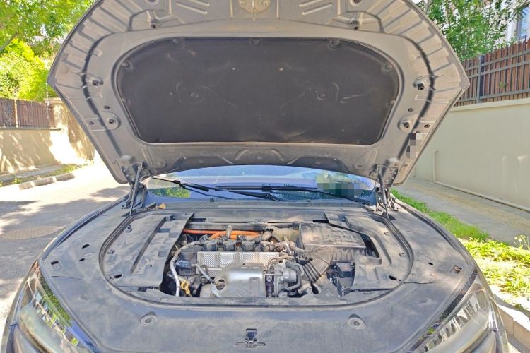 Used SERES SF5 2021 Four-Wheel Drive Freedom Expedition Edition Engine Bay