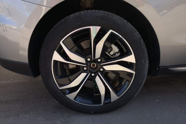 Used SERES SF5 2021 Four-Wheel Drive Freedom Expedition Edition Exterior 8