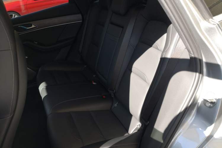 Used SERES SF5 2021 Four-Wheel Drive Freedom Expedition Edition Interior 4