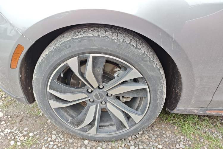 Used SERES SF5 2021 Four-Wheel Drive Freedom Expedition Edition Left Front Wheel Hub