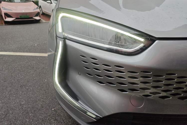 Used SERES SF5 2021 Huawei Smart Selection Four-Wheel Drive Edition Right Front Headlight