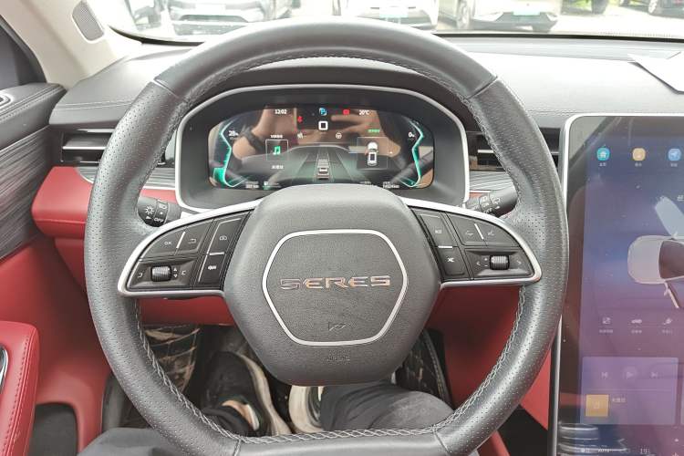 Used SERES SF5 2021 Four-Wheel Drive Freedom Expedition Edition Steering Wheel