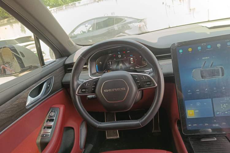 Used SERES SF5 2021 Four-Wheel Drive Freedom Expedition Edition Steering Wheel