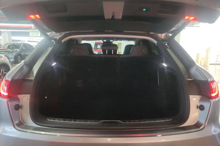 Used SERES SF5 2021 Four-Wheel Drive Freedom Expedition Edition Trunk