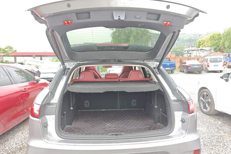 Used SERES SF5 2021 Four-Wheel Drive Freedom Expedition Edition Trunk