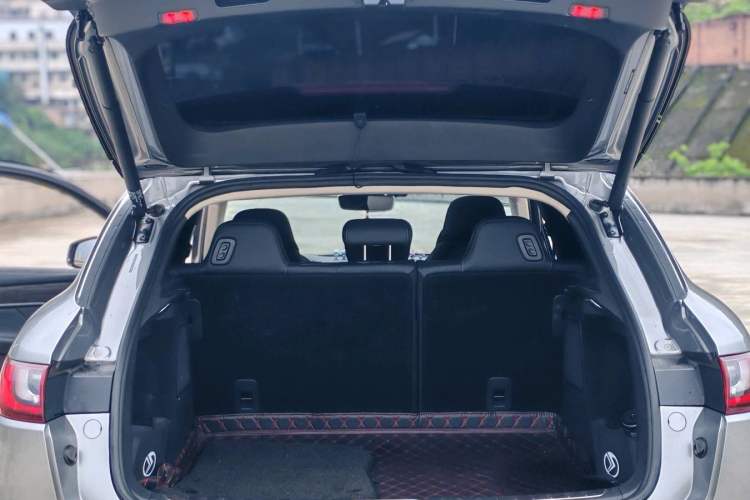 Used SERES SF5 2021 Huawei Smart Selection Four-Wheel Drive Edition Trunk