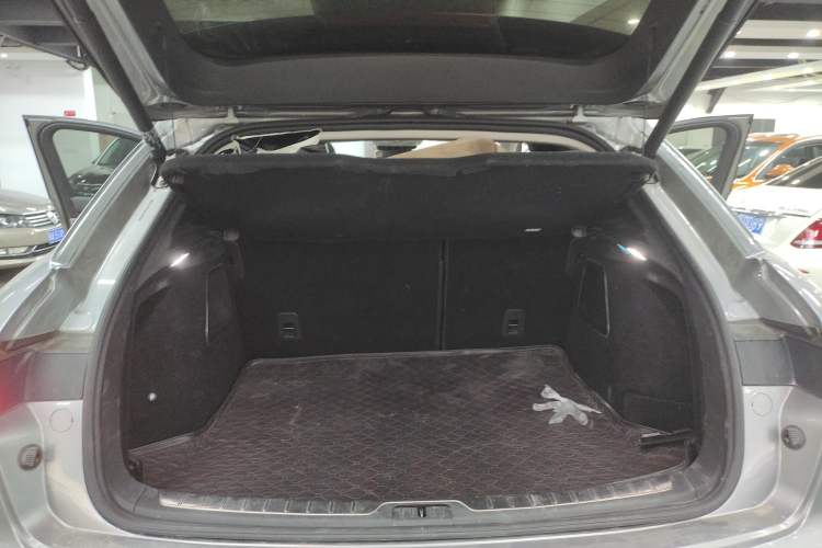 Used SERES SF5 2021 Four-Wheel Drive Freedom Expedition Edition Trunk
