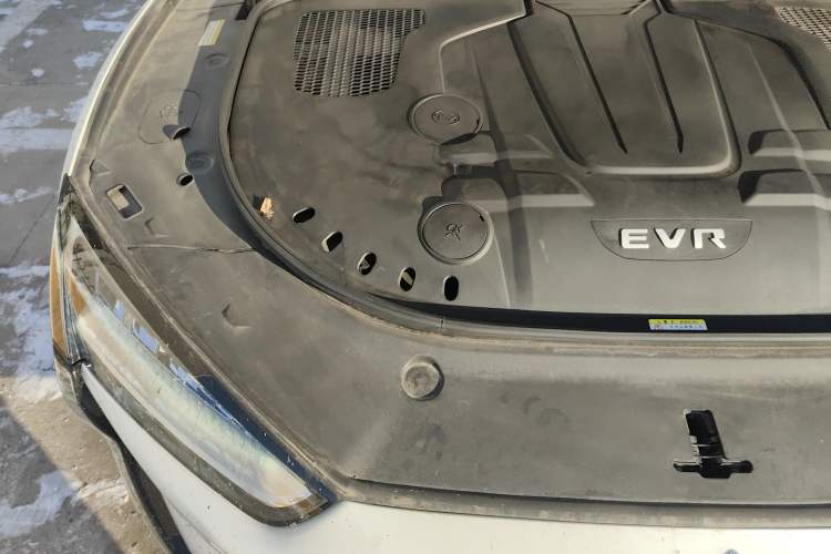 Used SERES SF5 2021 Four-Wheel Drive Freedom Expedition Edition Engine Bay Right