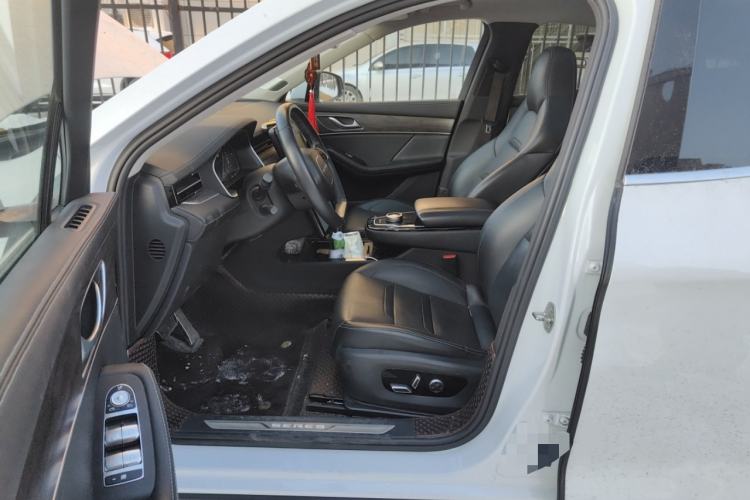 Used SERES SF5 2021 Four-Wheel Drive Freedom Expedition Edition Left Front Seat