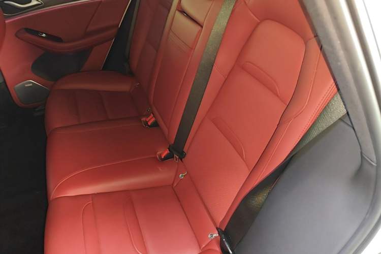 Used SERES SF5 2021 Huawei Smart Selection Four-Wheel Drive Edition Left Rear Seat