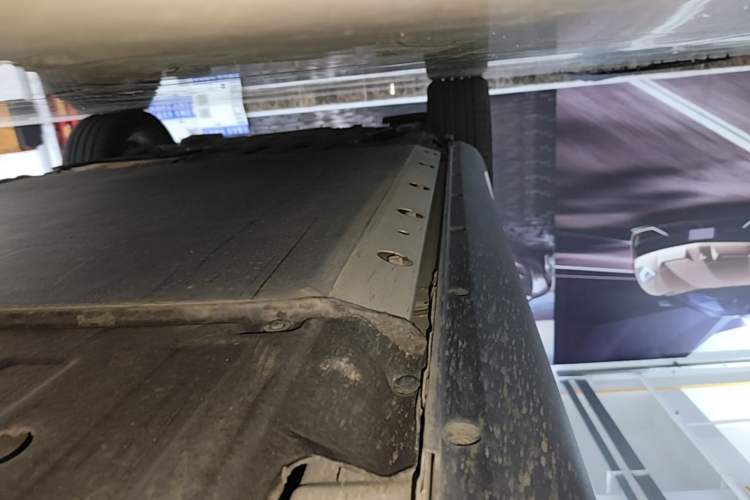 Used SERES SF5 2021 Huawei Smart Selection Four-Wheel Drive Edition Left Side Sill