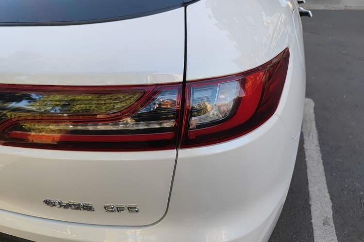 Used SERES SF5 2021 Huawei Smart Selection Four-Wheel Drive Edition Right Rear Taillight
