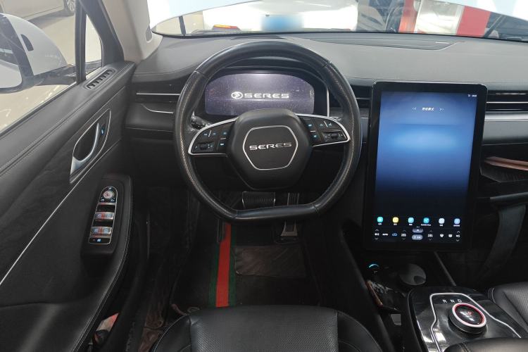 Used SERES SF5 2021 Four-Wheel Drive Freedom Expedition Edition Steering Wheel