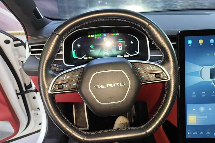 Used SERES SF5 2021 Huawei Smart Selection Four-Wheel Drive Edition Steering Wheel