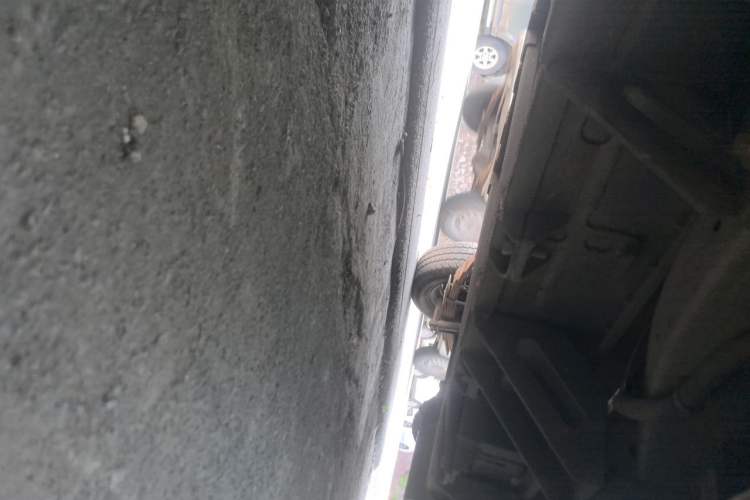 Used Shenzhou DST 5 2019 Pure Electric Van Chassis Front Left
