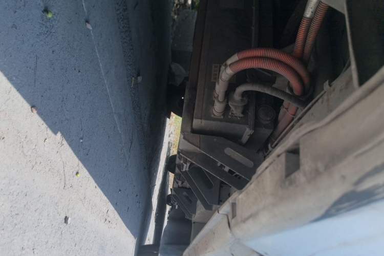 Used Shenzhou DST 5 2019 Pure Electric Van Chassis Rear Right