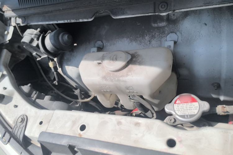 Used Shenzhou DST 5 2019 Pure Electric Van Engine Bay Right