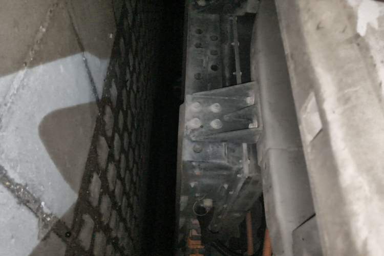 Used Shenzhou DST 5 2020 Pure Electric Van Chassis Front Right