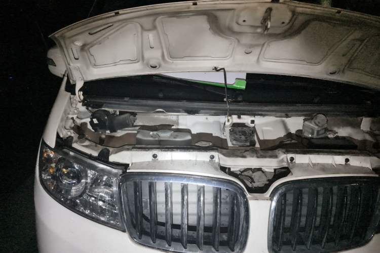 Used Shenzhou DST 5 2020 Pure Electric Van Engine Bay Right