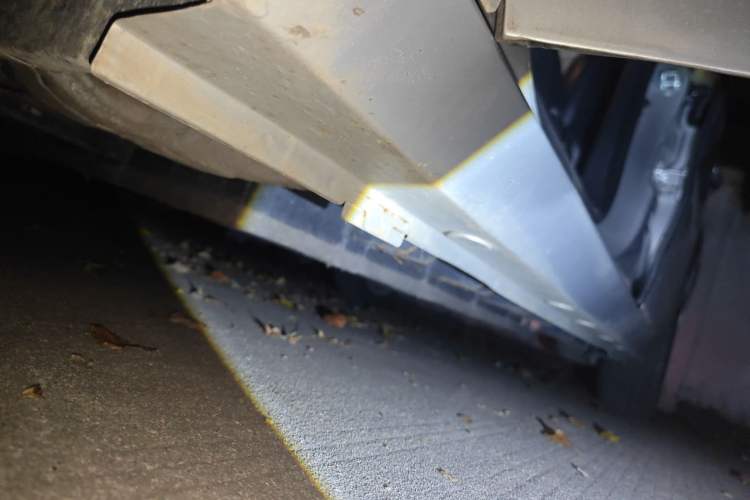 Used SINOGOLD GM3 2018 B-Series Chassis Front Left