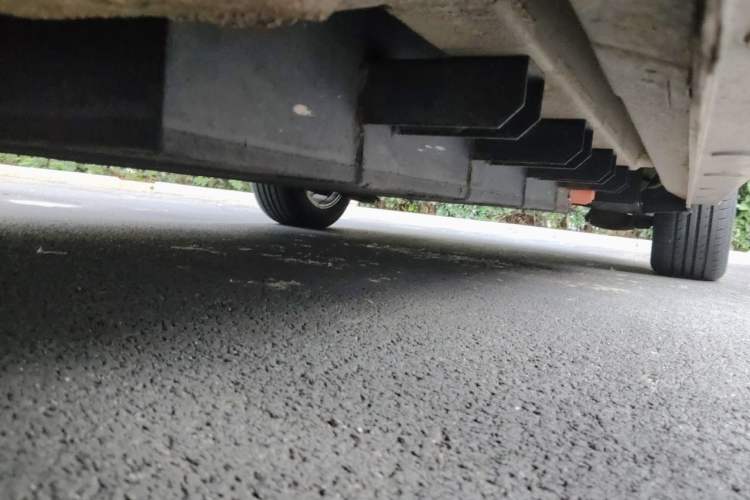 Used SINOGOLD GM3 2018 A-Type Chassis Front Left