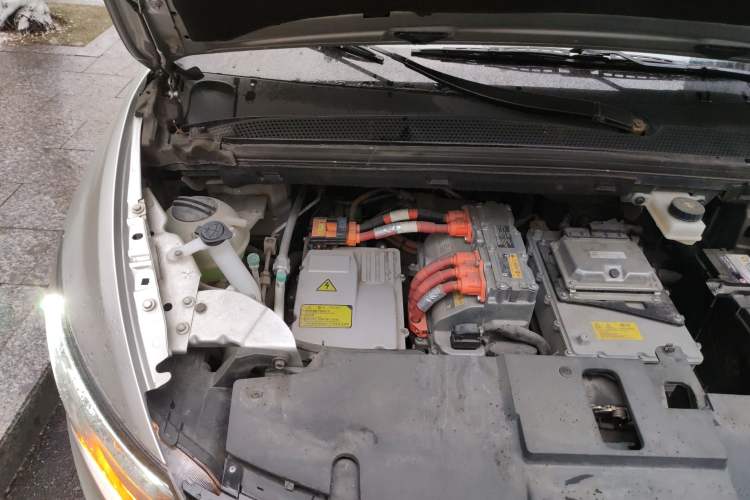 Used SINOGOLD GM3 2018 Advanced Version Engine Bay Right